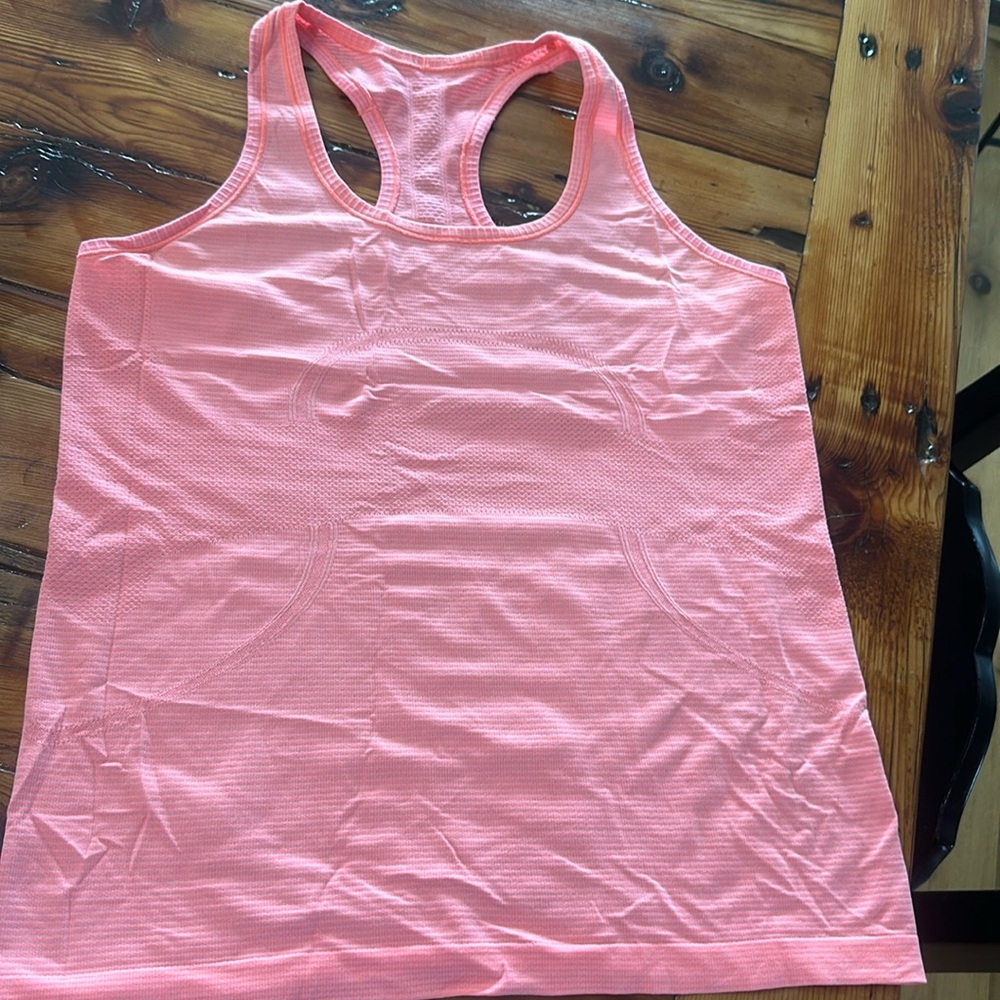 Lululemon swiftly tech tank- subtle stripe